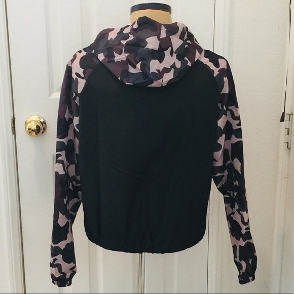 # CAMO PANEL HOODED WINDBREAKER JACKET - Picture 4 of 7